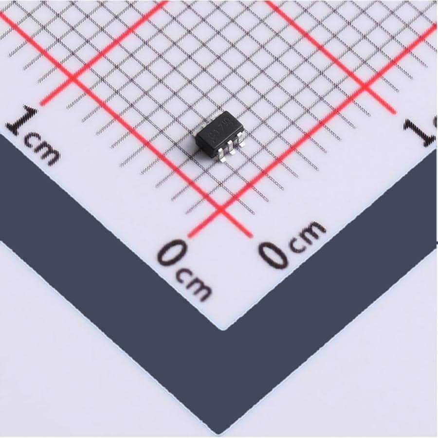 Diodes Incorporated DCX124EUQ-13R-F electronic component