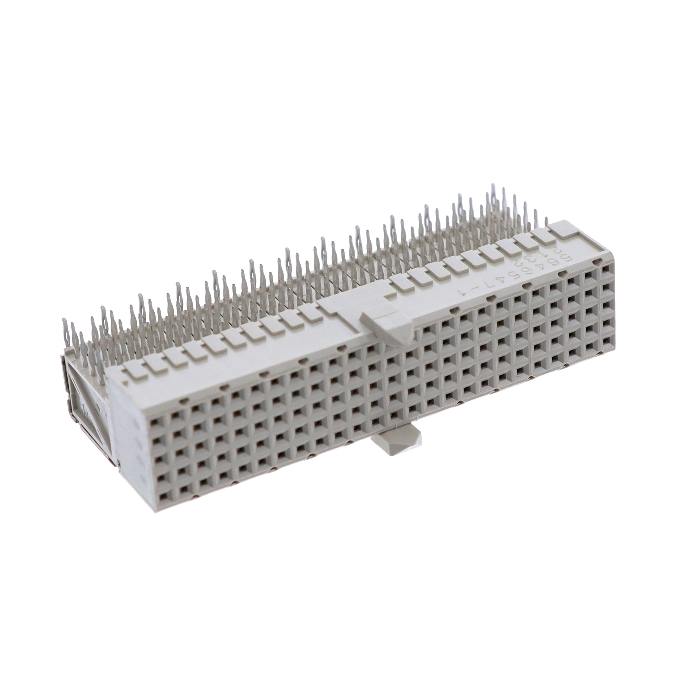 TE Connectivity AMP Connectors 5646547-1 electronic component